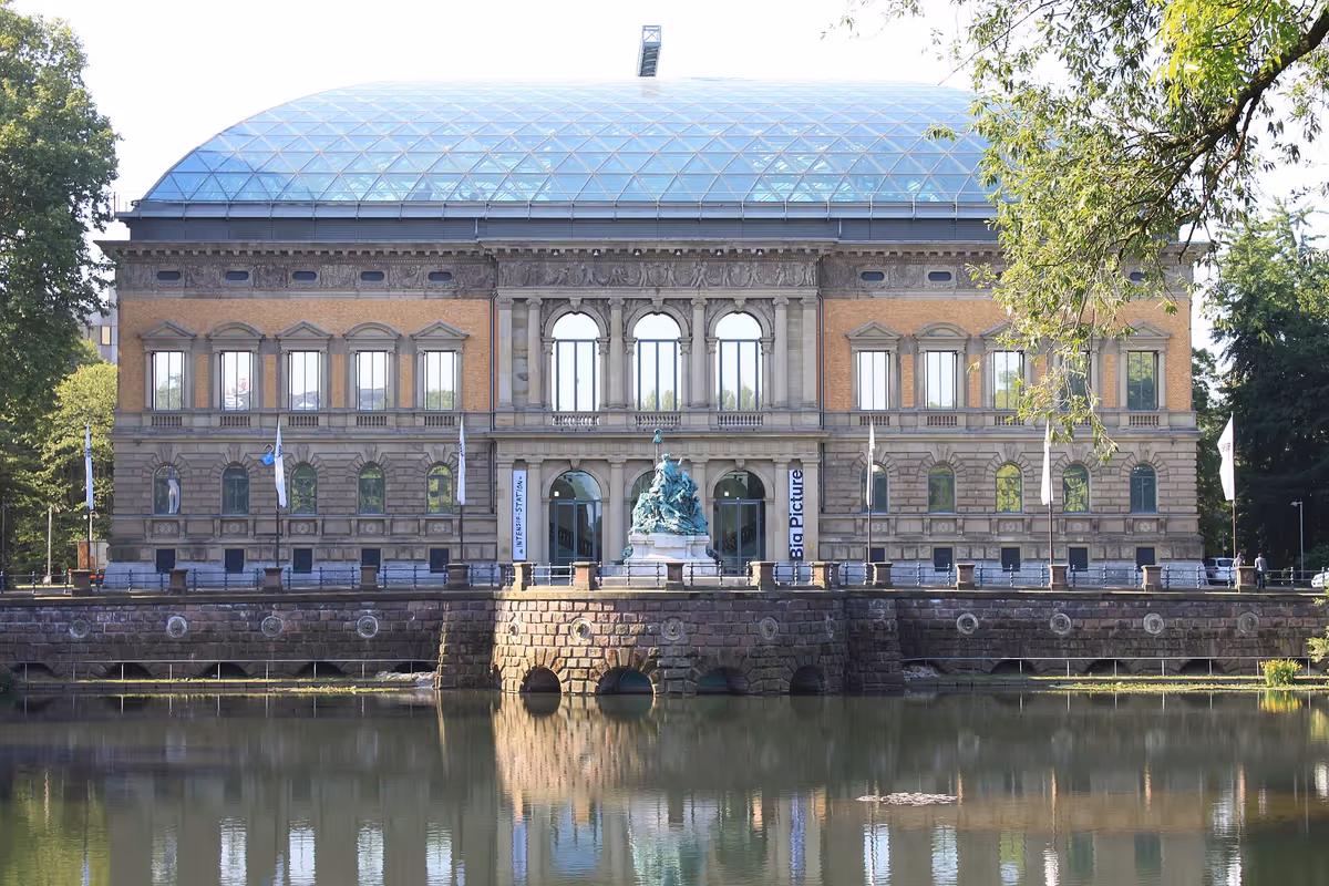 K20, K21 & NRW-Forum — K21 Ständehaus am Kaiserteich — Kunst in Düsseldorf