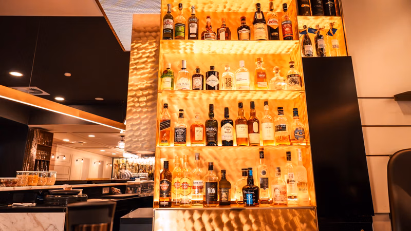 Bar · Spirituosen Regal Gold — The Fritz Hotel Düsseldorf
